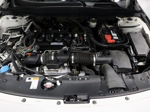 Used 2018 Honda Accord Sport image 17