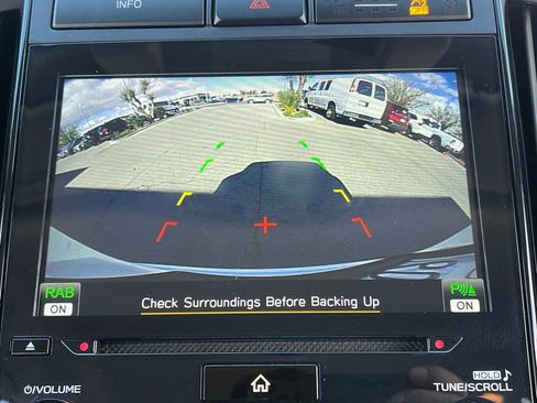 Certified 2022 Subaru Ascent Premium w/ Convenience Package AWD/4WD image 11
