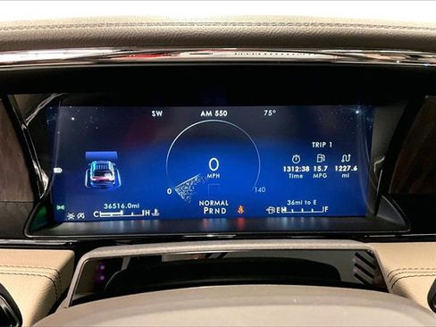 Used 2024 Lincoln Navigator Reserve image 27