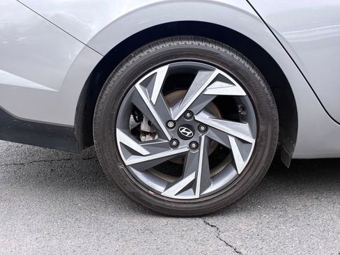 Used 2025 Hyundai Elantra Limited FWD image 48