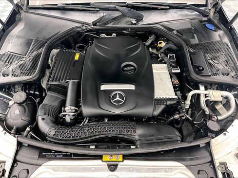 Used 2018 Mercedes-Benz C 300 Sedan image 9