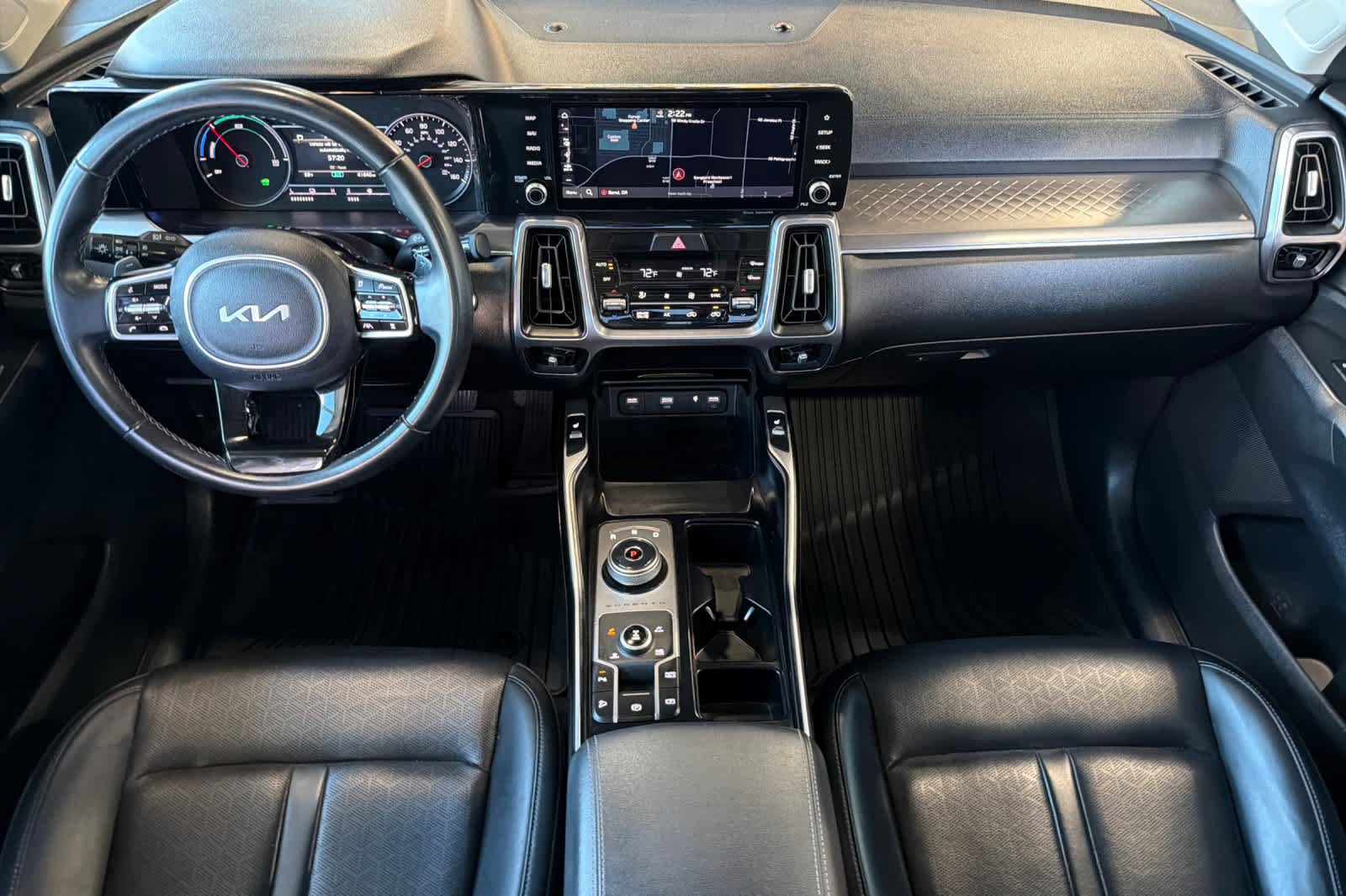 Used 2022 Kia Sorento EX w/ Panoramic Sunroof Package AWD/4WD image 3