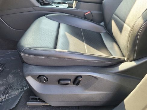 Used 2022 Volkswagen Atlas SE image 16