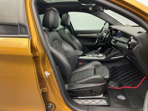 Used 2023 Alfa Romeo Stelvio Veloce image 29