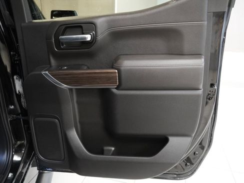 Used 2022 Chevrolet Silverado 1500 RST w/ LPO, Blackout Package AWD/4WD image 29