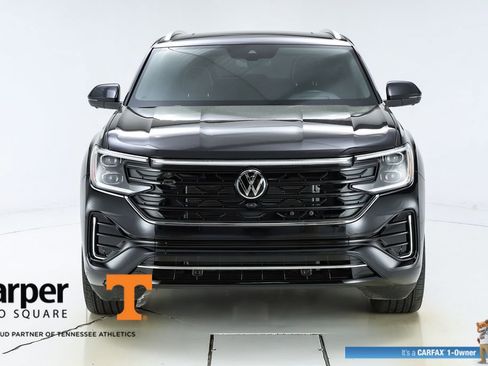 Used 2025 Volkswagen Atlas Cross Sport SEL Premium R-Line AWD/4WD image 55