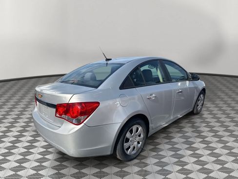 Used 2013 Chevrolet Cruze LS image 7