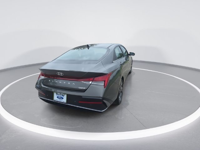 Used 2024 Hyundai Elantra Limited FWD image 7