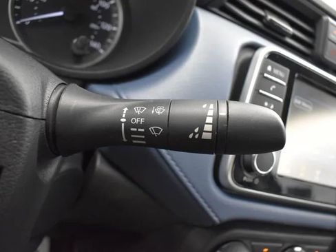 Used 2025 Nissan Versa SV FWD image 23