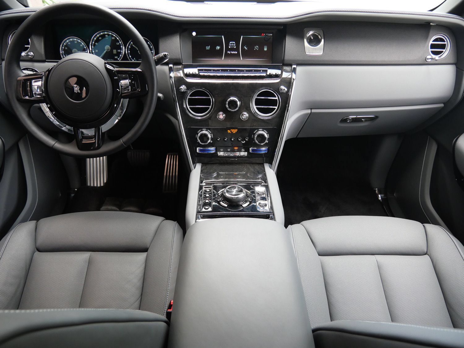 Certified 2024 Rolls-Royce Cullinan w/ Cullinan Package AWD/4WD image 4