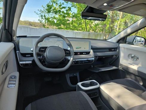 Used 2024 Hyundai Ioniq 5 SEL AWD/4WD image 4
