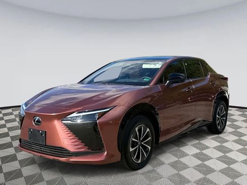 Used 2025 Lexus RZ 450e image 5