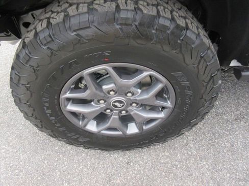 New 2025 Ford Bronco Badlands image 11