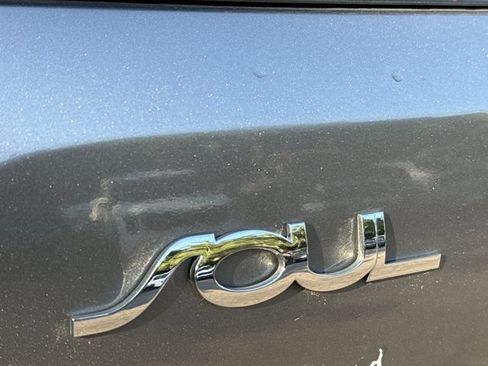 Used 2012 Kia Soul + FWD image 10