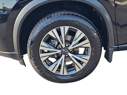 Used 2023 Nissan Rogue SV AWD/4WD image 29