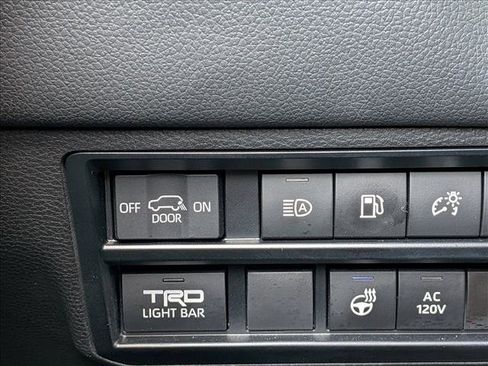 Used 2023 Toyota Sequoia TRD Pro AWD/4WD image 17