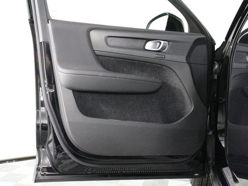 Used 2023 Volvo C40 P8 Recharge Plus image 17