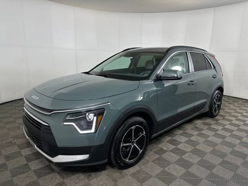 Used 2024 Kia Niro EX image 7