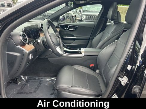 Used 2025 Mercedes-Benz C 300 4MATIC Sedan image 10