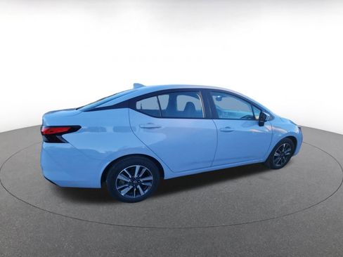 Used 2025 Nissan Versa SV image 8