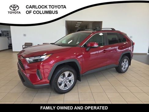 Used 2022 Toyota RAV4 XLE w/ Convenience Package AWD/4WD image 3