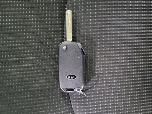 Used 2019 Kia Forte LXS FWD image 32