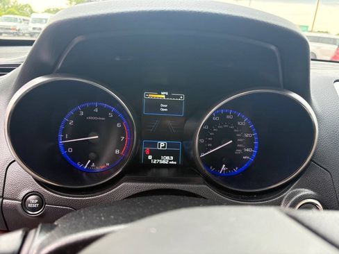 Used 2017 Subaru Outback 2.5i Limited AWD/4WD image 28