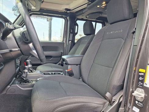 Used 2022 Jeep Gladiator Overland w/ Cold Weather Group AWD/4WD image 23