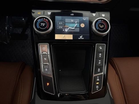 Used 2024 Jaguar I-PACE R-Dynamic HSE image 20
