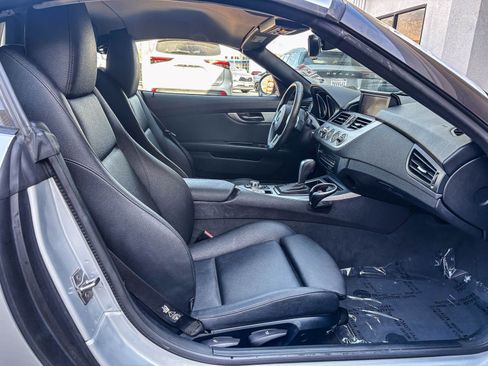 Used 2011 BMW Z4 sDrive30i RWD image 15