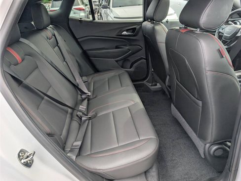 Used 2024 Chevrolet Trax RS w/ Sunroof Package FWD image 13