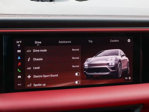 Certified 2025 Porsche Macan 4S Electric AWD/4WD image 20