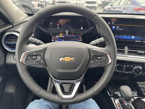 New 2026 Chevrolet Trax LT w/ Sunroof Package image 10