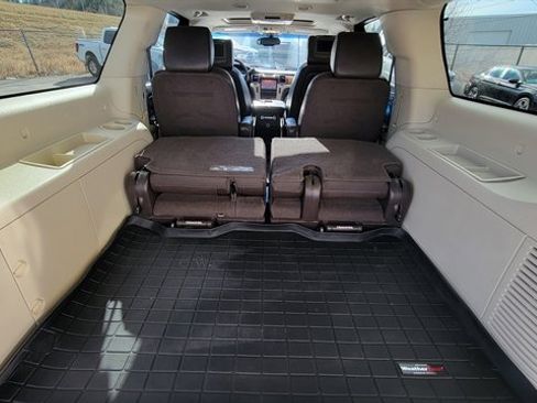 Used 2014 Cadillac Escalade ESV Platinum image 61