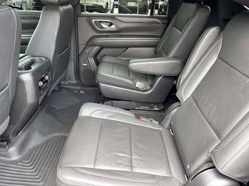 Used 2022 Chevrolet Suburban Z71 AWD/4WD image 31