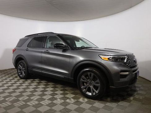 Certified 2023 Ford Explorer XLT w/ Equipment Group 202A image 4