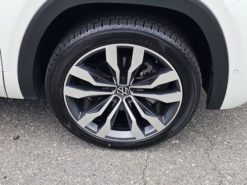 Used 2023 Volkswagen Atlas Cross Sport SEL Premium R-Line AWD/4WD image 10