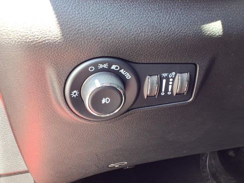 Used 2023 Jeep Compass High Altitude AWD/4WD image 21