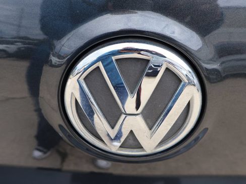 Used 2013 Volkswagen GTI Driver's Edition FWD image 13