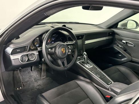 Used 2018 Porsche 911 GT3 w/ Sport Chrono Package RWD image 4