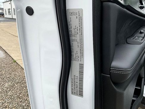 New 2025 Jeep Grand Cherokee Altitude image 37