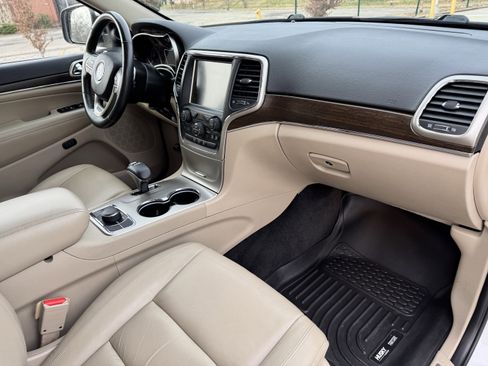 Used 2015 Jeep Grand Cherokee Limited image 44