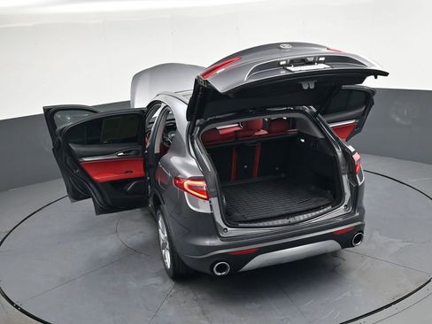 Used 2018 Alfa Romeo Stelvio Sport w/ Quick Order Package 22J Sport image 46