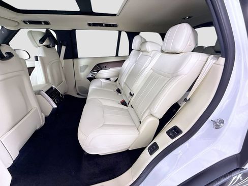 New 2026 Land Rover Range Rover Long Wheelbase SE AWD/4WD image 21