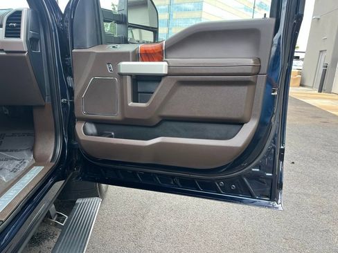 Used 2022 Ford F250 King Ranch w/ King Ranch Ultimate Package AWD/4WD image 22