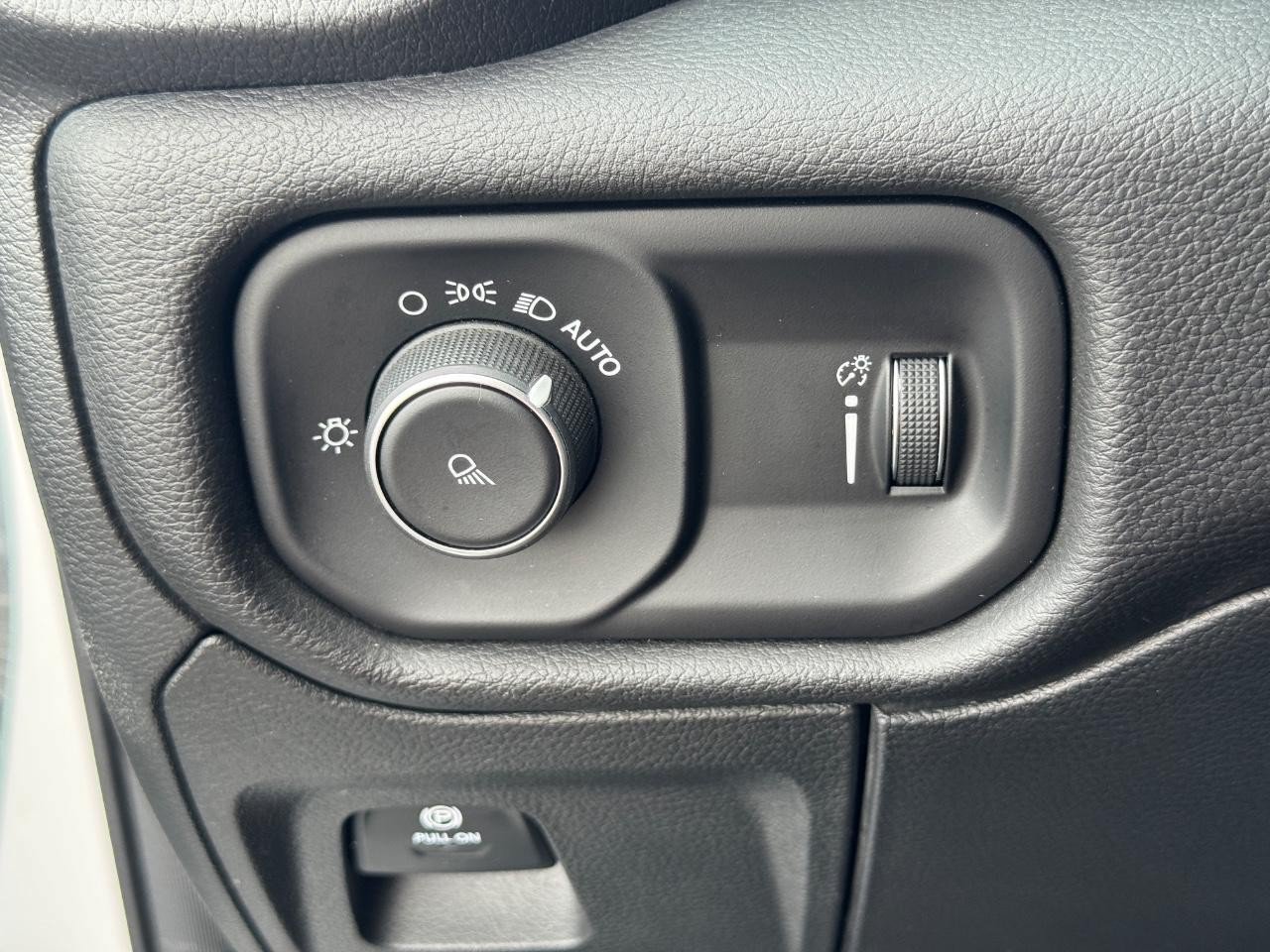 Used 2024 RAM 1500 Laramie RWD image 23