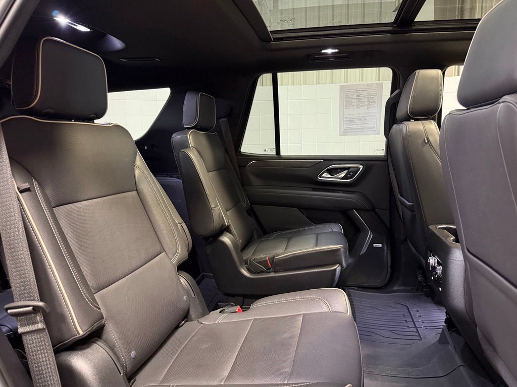 Used 2023 GMC Yukon SLT w/ SLT Premium Package AWD/4WD image 23