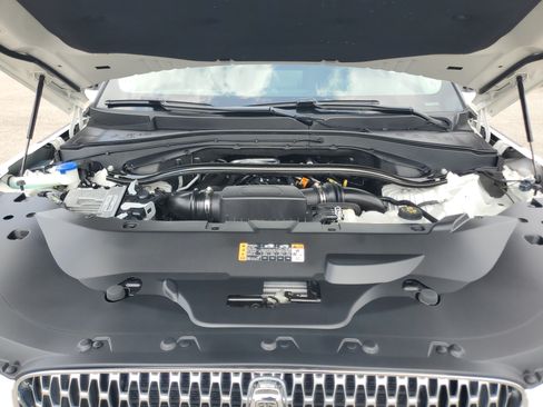 Used 2024 Lincoln Aviator Reserve w/ Equipment Group 201A AWD/4WD image 8