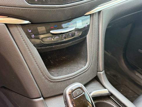 Used 2018 Cadillac XT5 Premium Luxury w/ LPO, Wheel Lock Package image 9