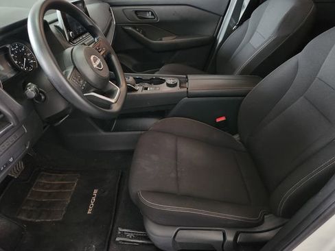 Used 2024 Nissan Rogue S AWD/4WD image 9